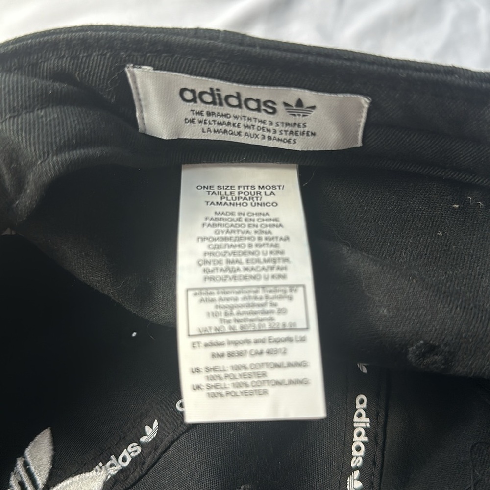 Adidas hat - Picture 2 of 3